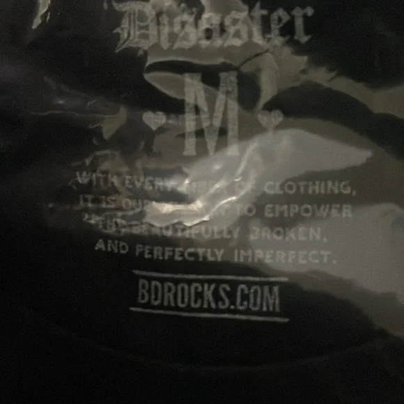 COPY - Authentic Beautiful Disaster scoop tee “unbreakable” - Picture 4 of 4